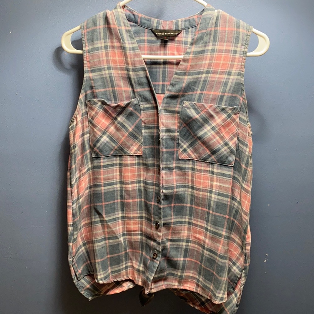 🔥Rock & Republic sleeveless flannel top